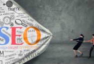 針對無效過期頁面，seo優化師會分析頁面的具體流量情況具體處理